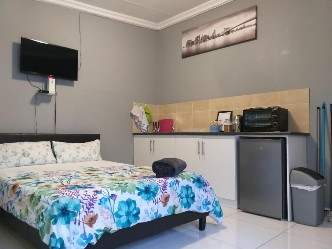 Appartement Tj Self-Catering à Graaff-Reinet Chambre photo